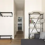 Cozy & Bright Apartment